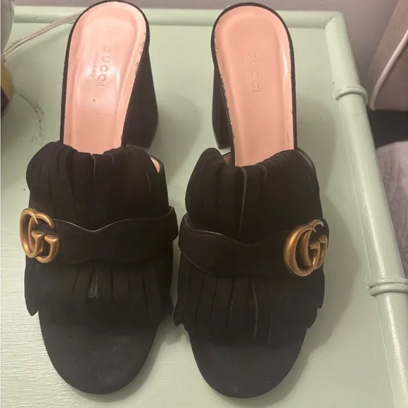 Gucci Marmont
Double G Logo Suede Slides
Women's Size 41/10-10.5 euc worn once! - Picture 7 of 8